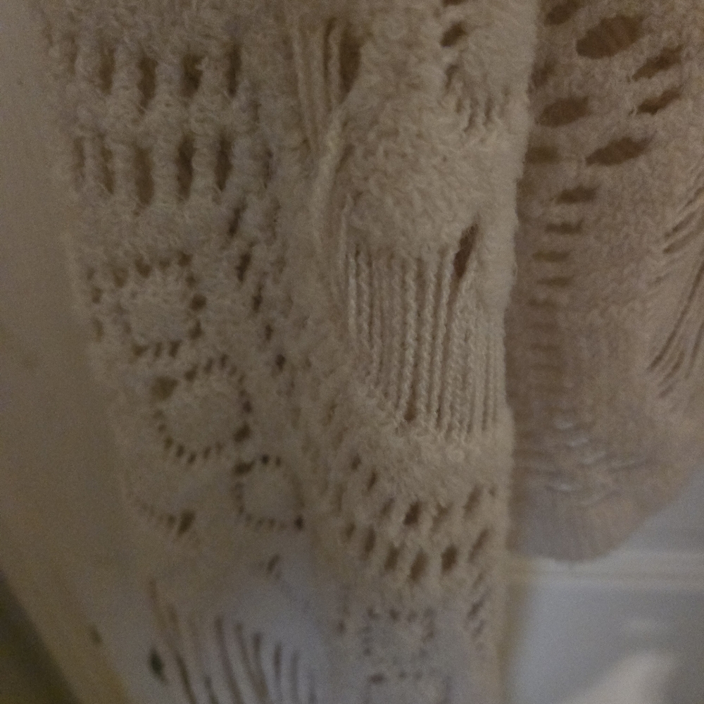 Shawl - Picture 3 of 4